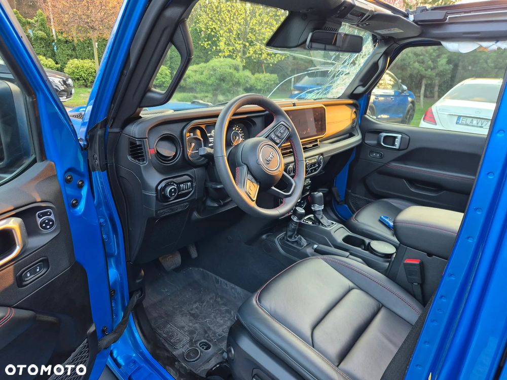 Jeep Wrangler Unlimited GME 2.0 Turbo Sahara - 24