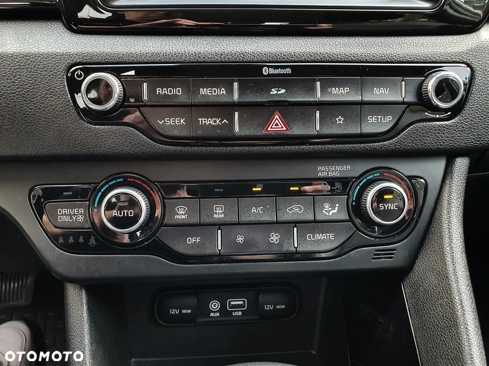 Kia Niro 1.6 GDI Hybrid L - 25