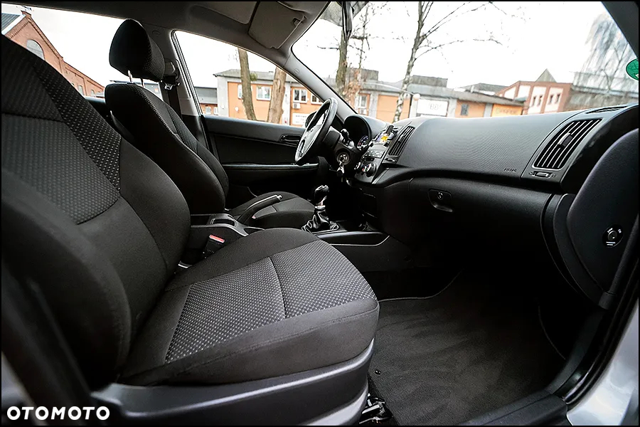 Hyundai i30 1.4 Classic + - 29
