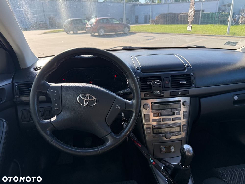 Toyota Avensis 2.0 D-4D Sol - 9