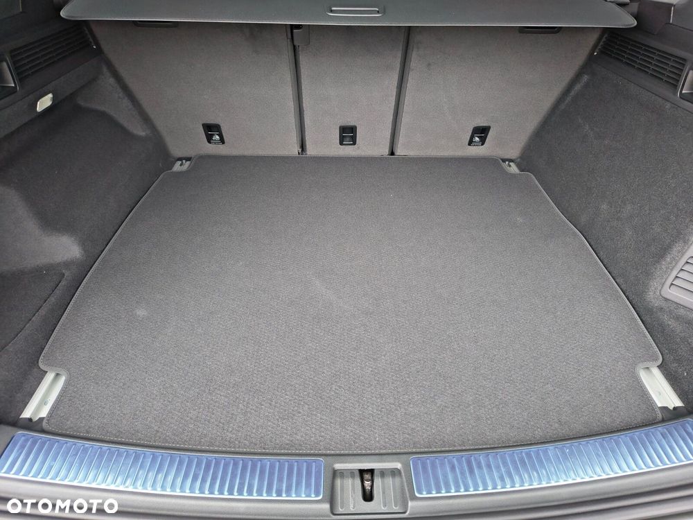 Volkswagen Touareg 3.0 V6 TDI 4Motion R-Line - 18