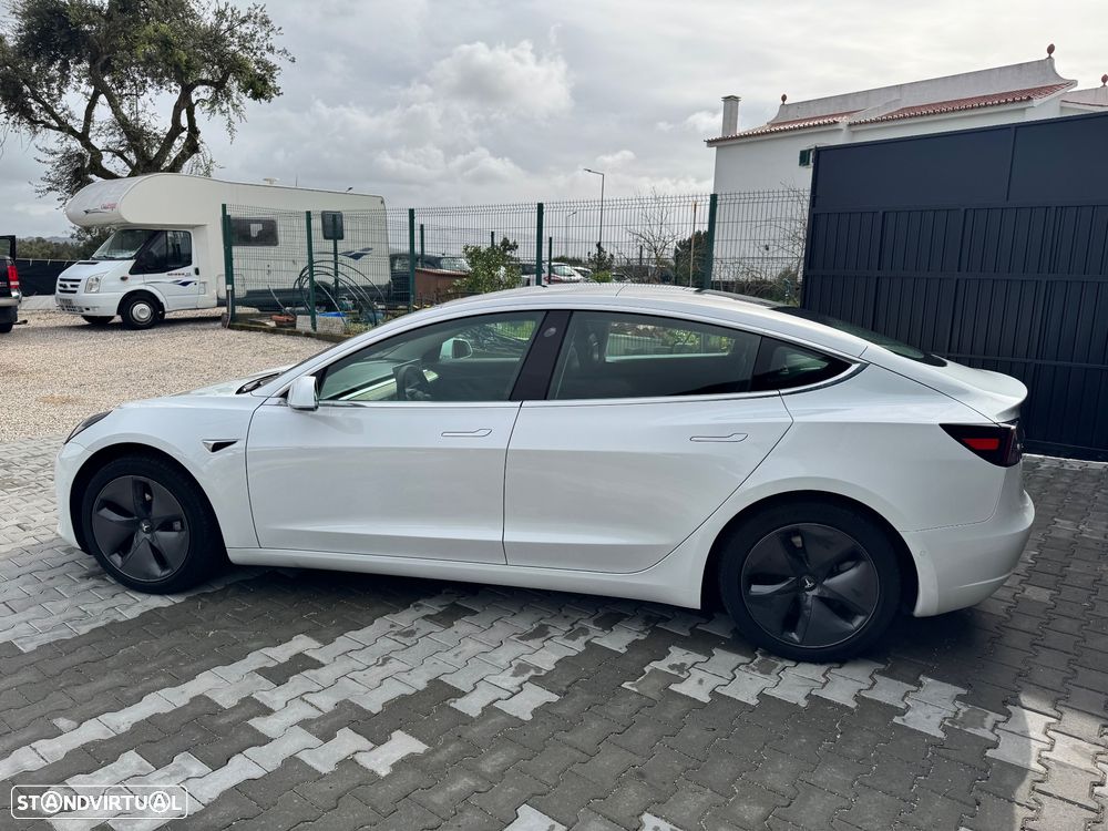 Tesla Model 3 Standard Range Plus RWD - 3