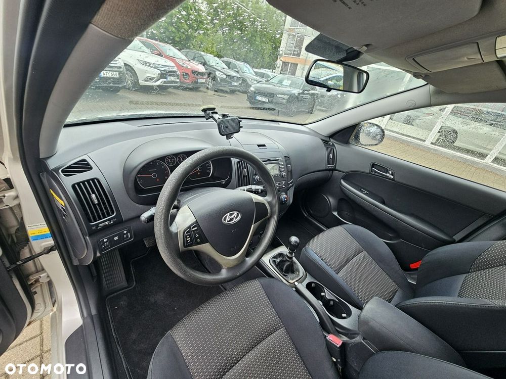 Hyundai i30 1.4 Classic + EU5 - 17