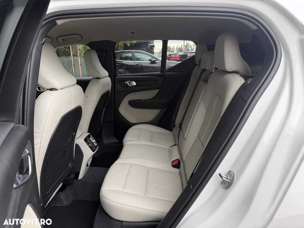 Volvo XC 40 B3 B DKG Core - 16