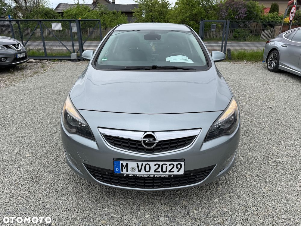 Opel Astra 1.4 Turbo Edition Sport - 2