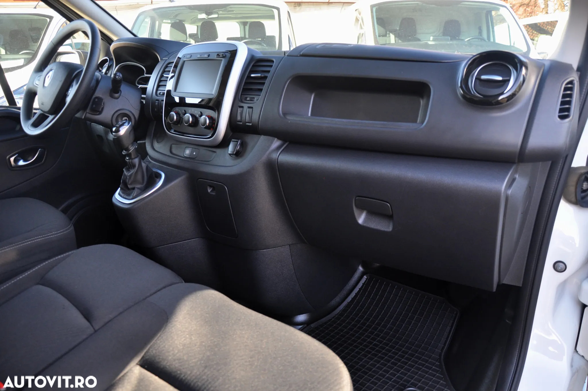 Renault Trafic L2H1 Van - 15