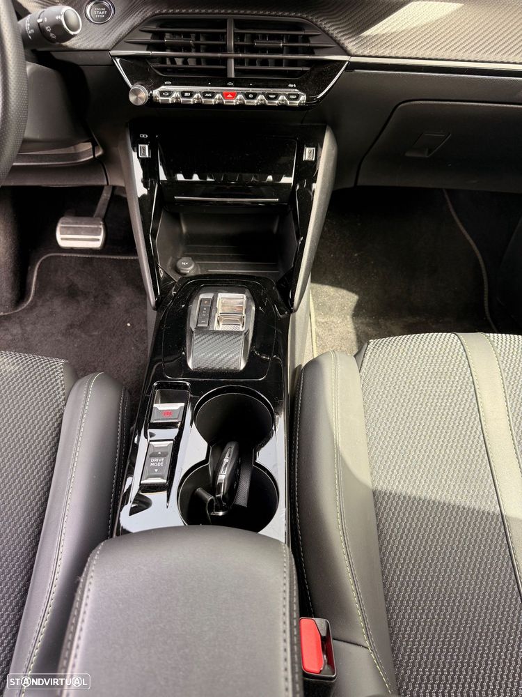 Peugeot 2008 1.2 PureTech GT Line EAT8 - 12