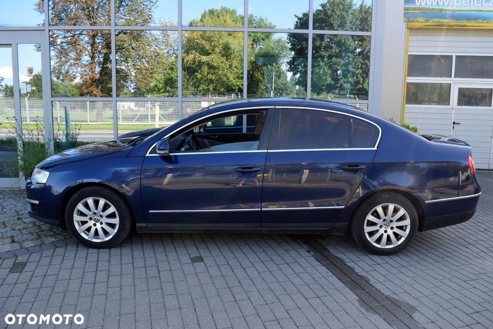 Volkswagen Passat 2.0 TDI Comfortline - 15