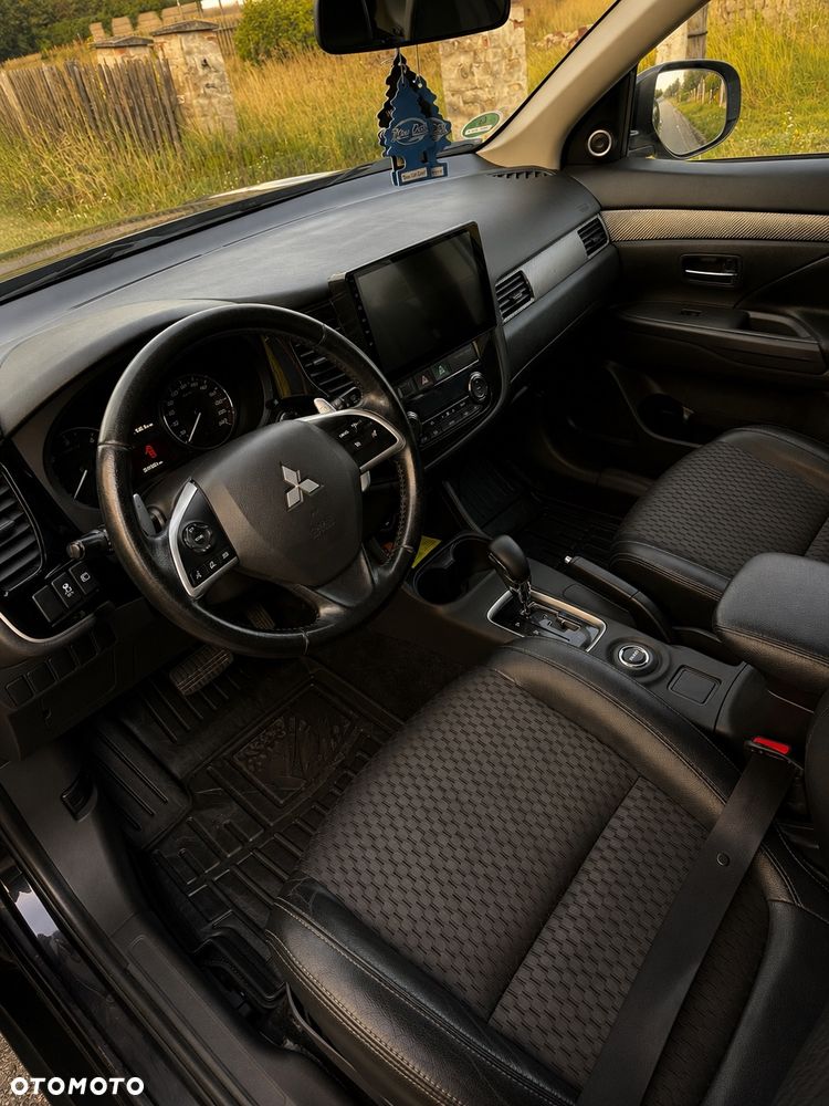 Mitsubishi Outlander 2.2 DID Intense + 4WD - 24
