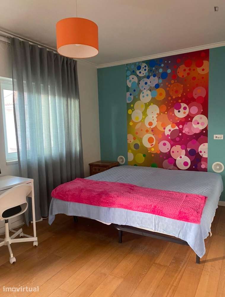 Quarto - localizado em Caxias Lisbon - Grande imagem: 3/10