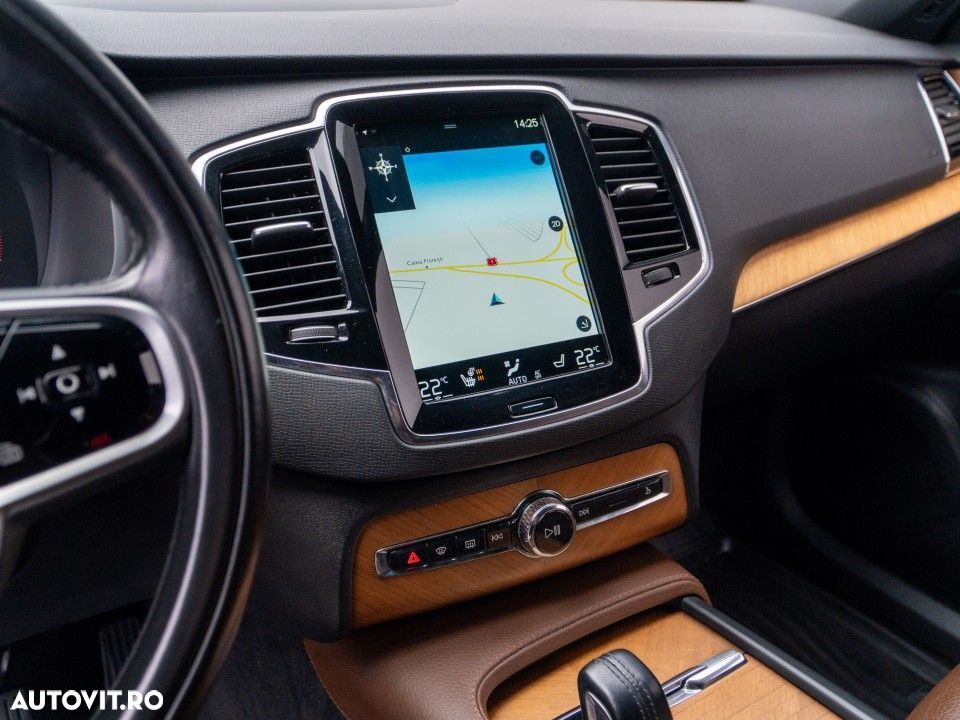 Volvo XC 90 - 16