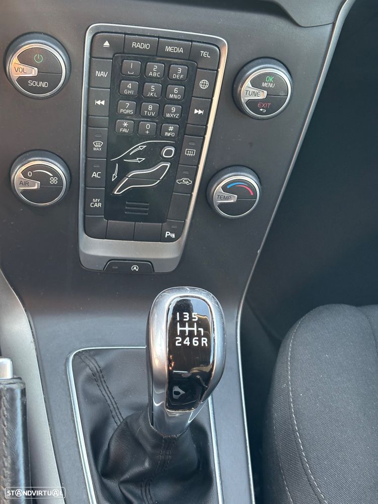 Volvo V40 2.0 D2 Momentum - 59