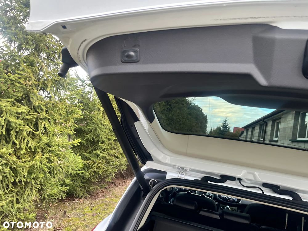 Ford Kuga 2.0 TDCi 4x4 Titanium - 10