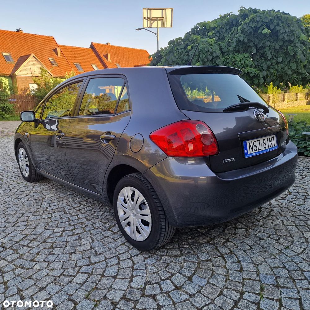 Toyota Auris 1.4 D-4D - 3