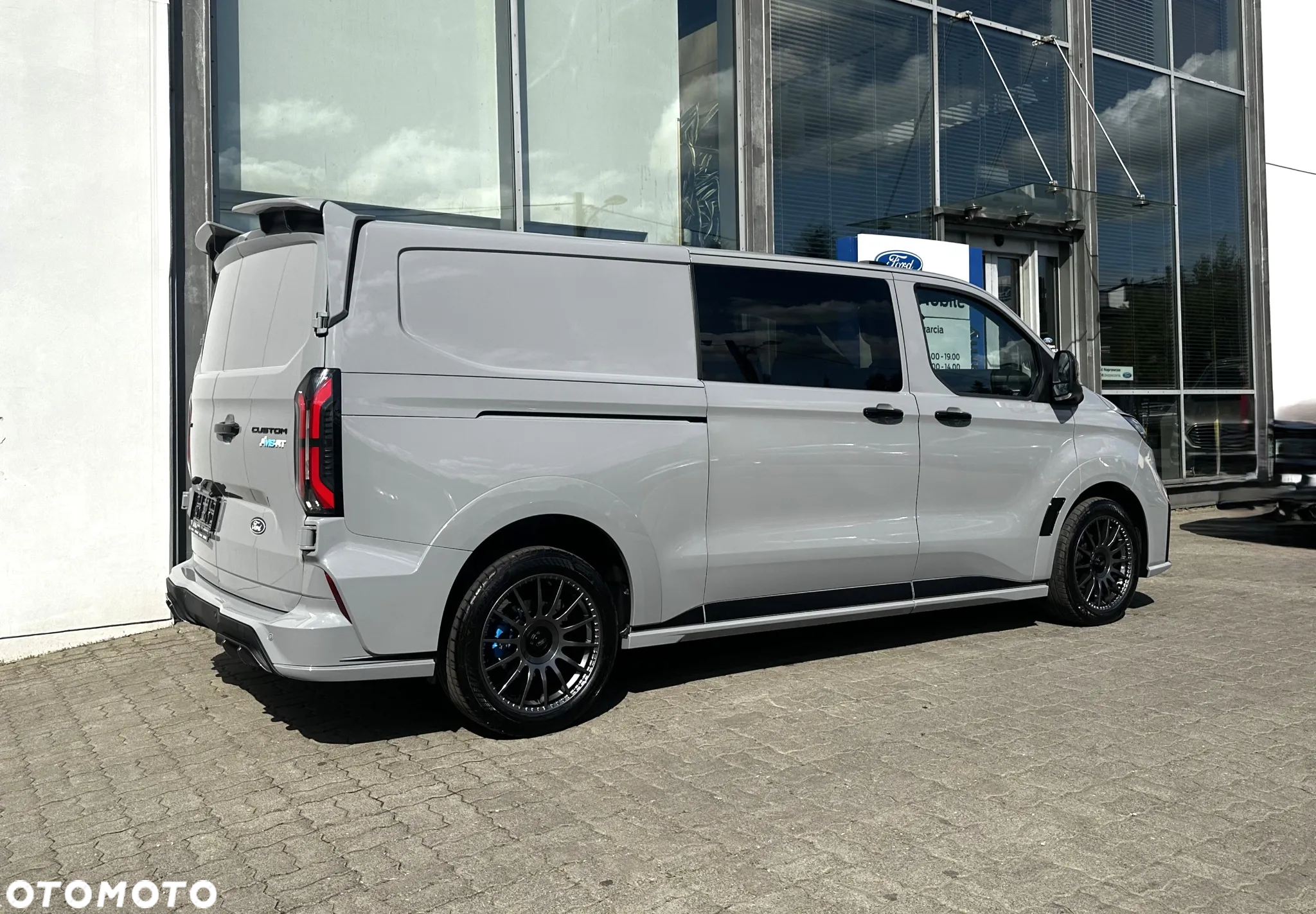 Ford Custom - 4