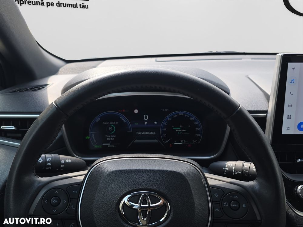 Toyota Corolla Cross - 12