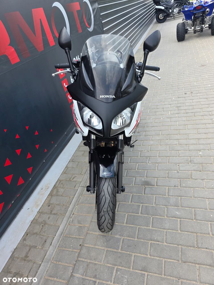 Honda CBF - 24