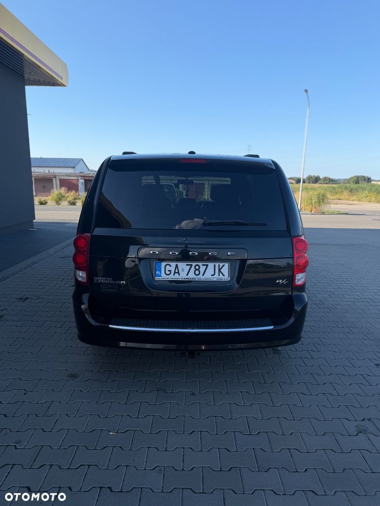 Dodge Grand Caravan - 4