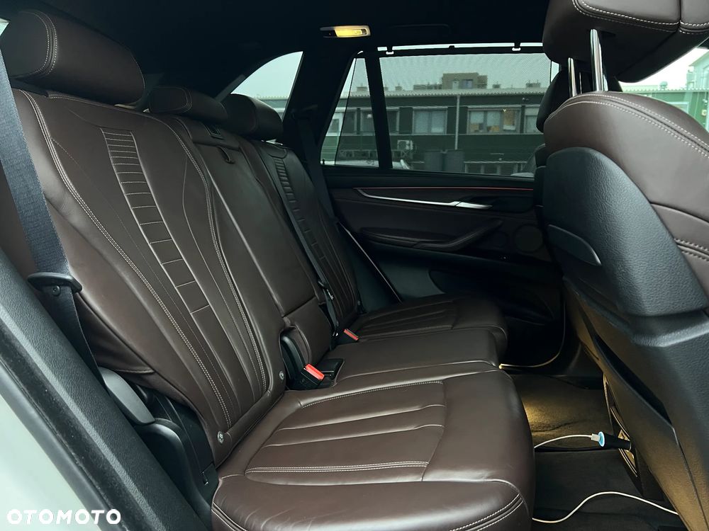 BMW X5 M M50d - 28