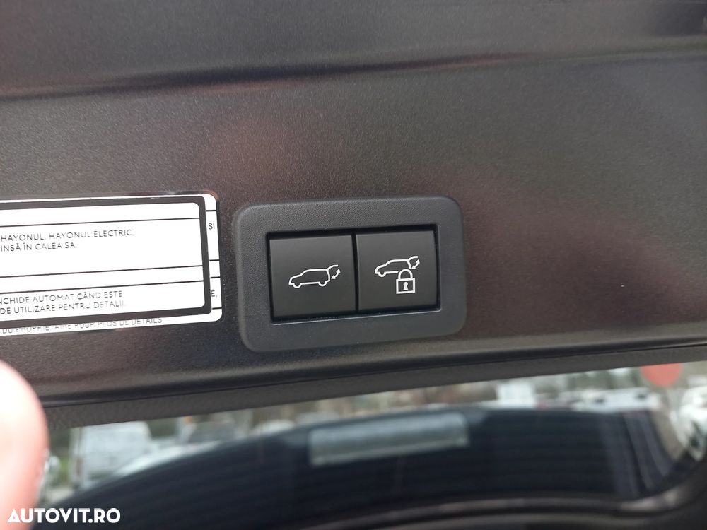 Toyota Yaris Cross 1.5 VVT-i HSD 4x4 Exclusive Adventure - 13