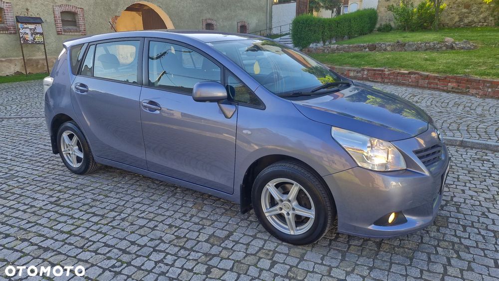 Toyota Verso 1.6 5-Sitzer Comfort - 3