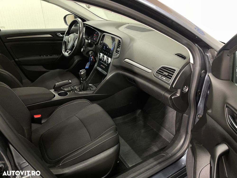 Renault Megane TCe 140 GPF Equilibre - 9