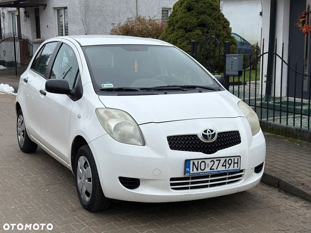Toyota Yaris 1.0 Luna - 2