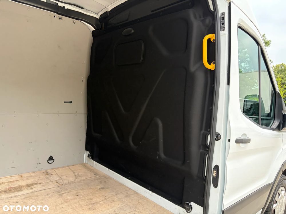 Ford Transit 350 - 16