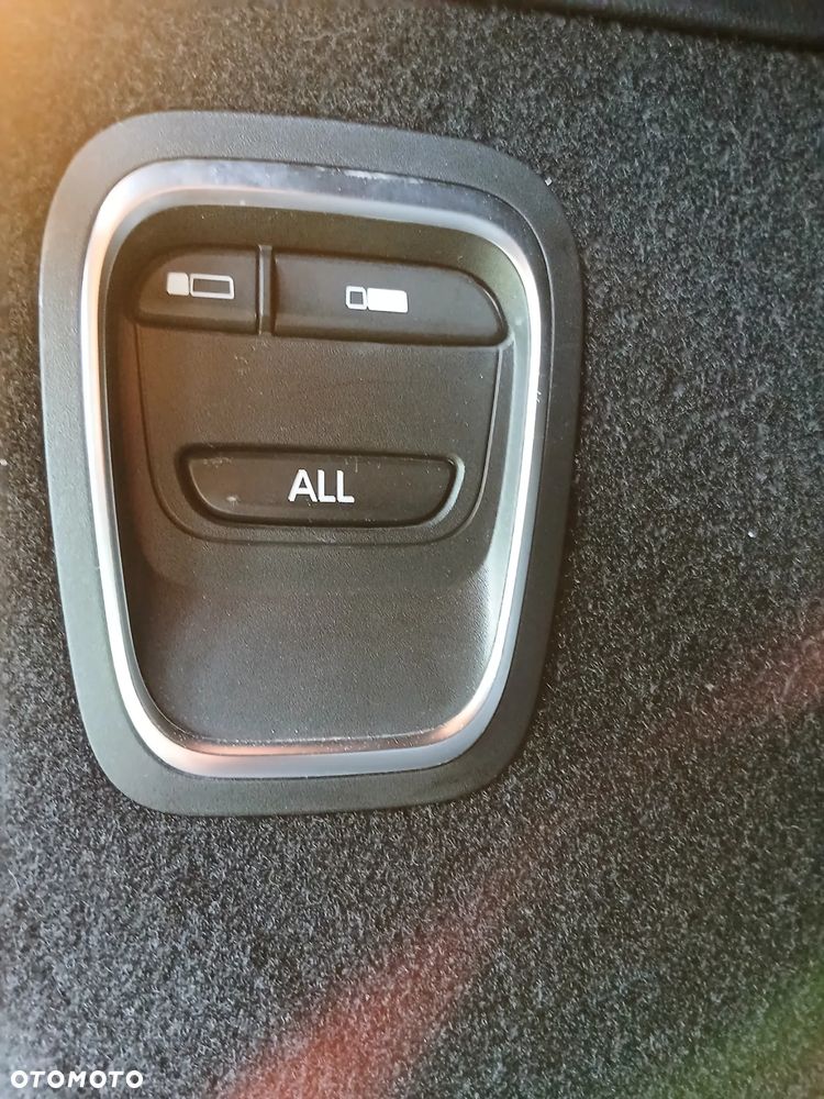 Renault Scenic 1.5 dCi Energy Limited EDC EU6 - 7