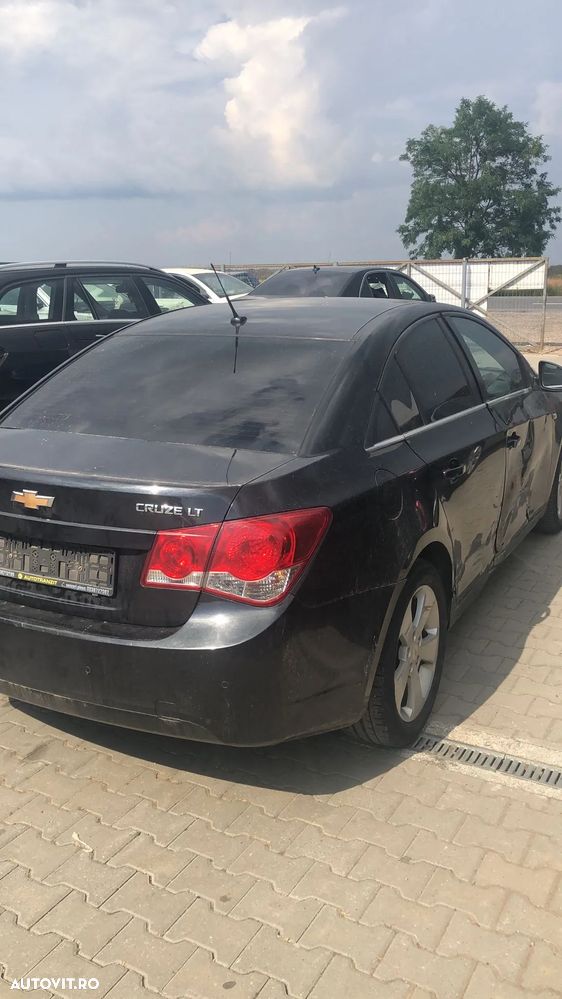 Dezmembram Chevrolet Cruze 2.0D  2010 automat - 2