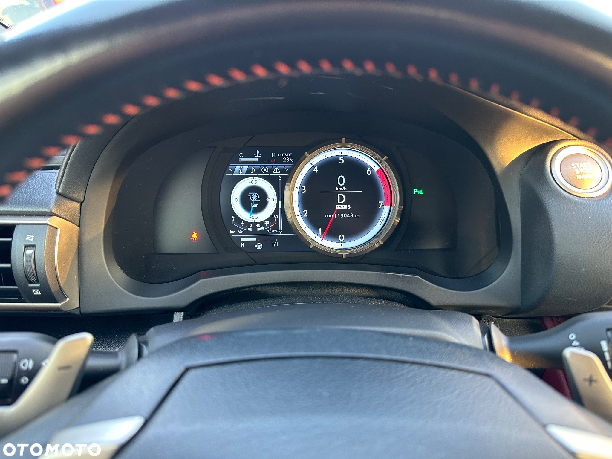 Lexus RC 200t / 300 F Sport - 23