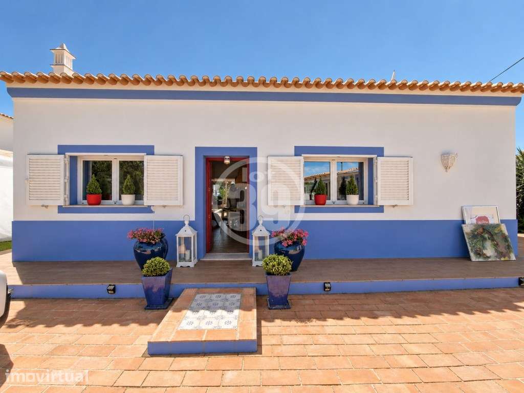Moradia Renovada com Piscina, Anexo Independente e Deck| Olhos de àgua - Grande imagem: 4/60
