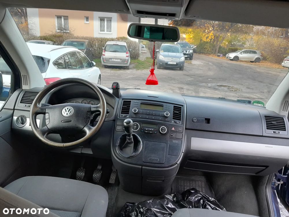 Volkswagen Multivan - 8