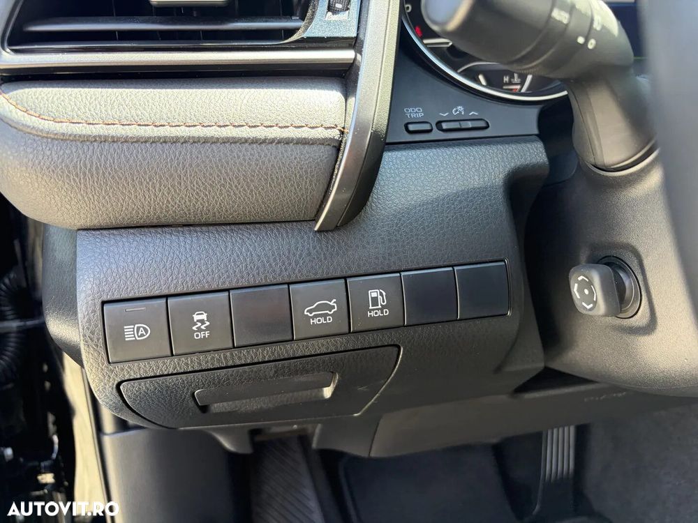 Toyota Camry - 17