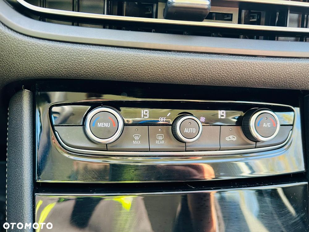 Opel Grandland 1.5 D Automatik - 22