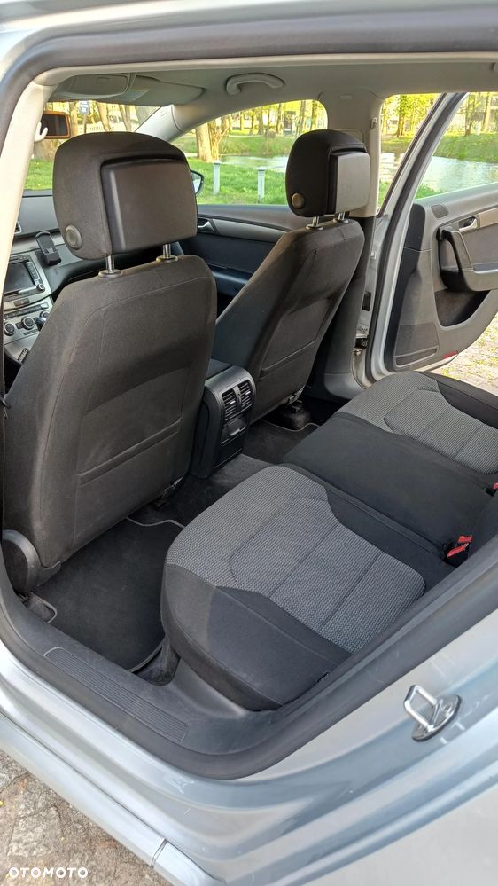 Volkswagen Passat 2.0 TDI Comfortline DSG - 17