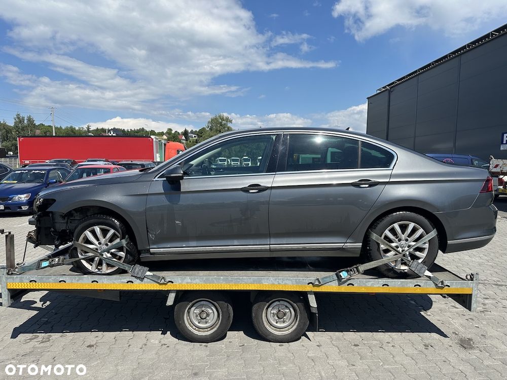 Volkswagen Passat - 3