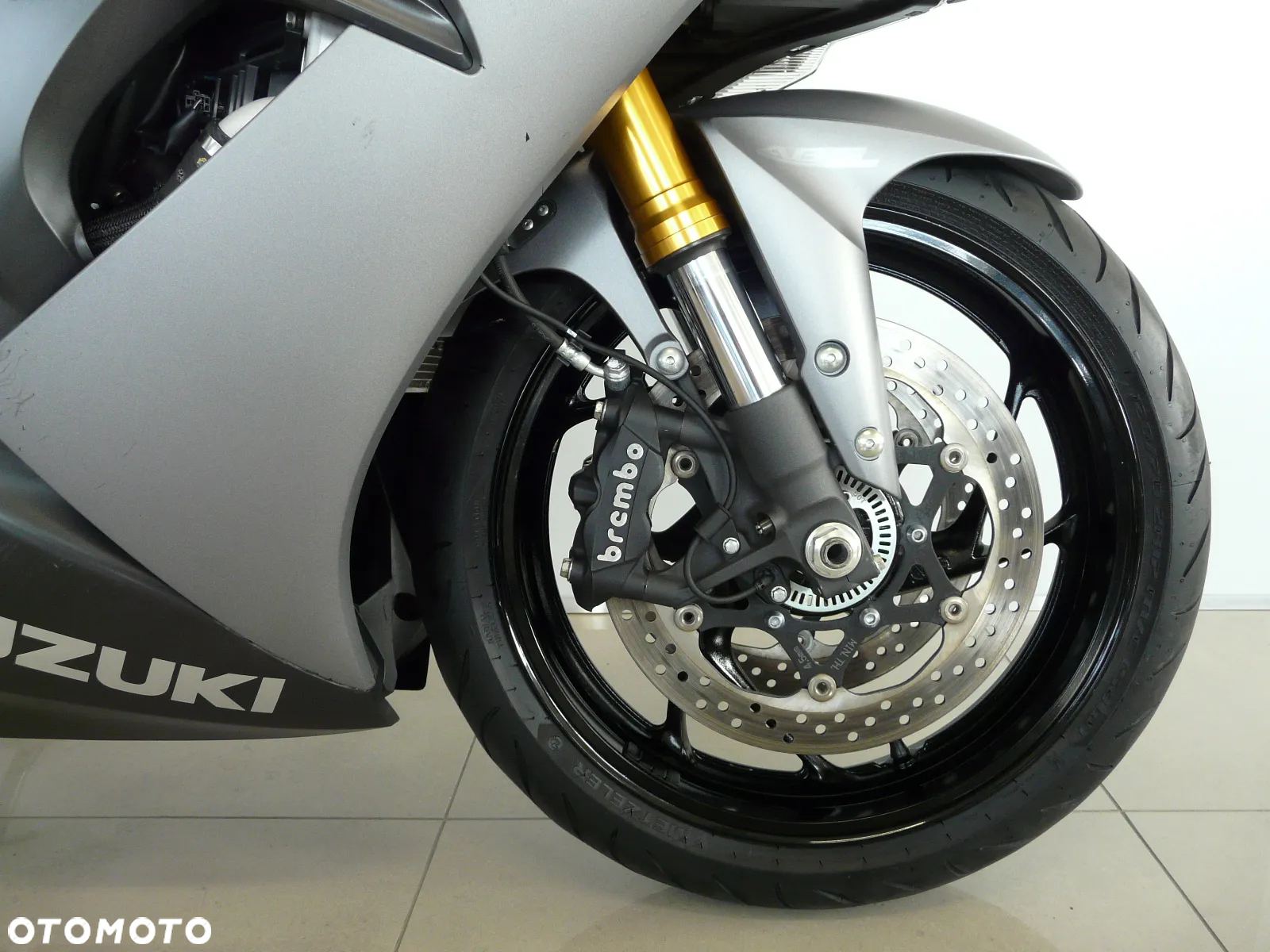 Suzuki GSX 1000 - 23