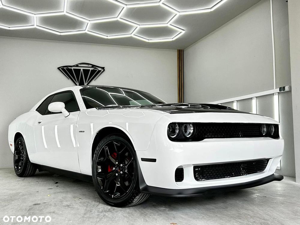 Dodge Challenger 5.7 R/T - 10