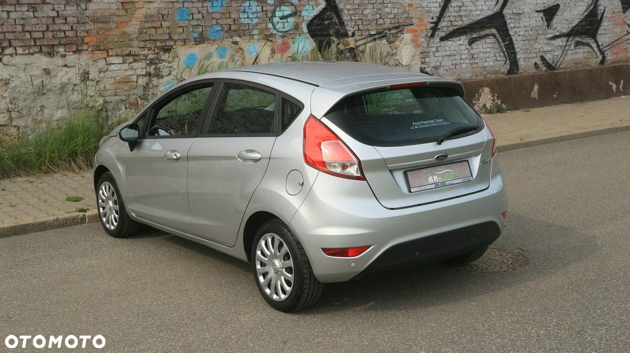Ford Fiesta 1.25 Celebration - 11