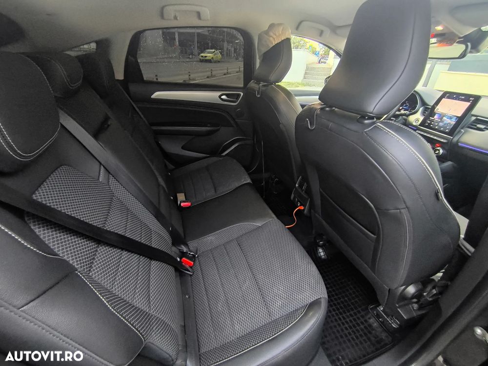 Renault Arkana MHEV 140 EDC Techno - 12