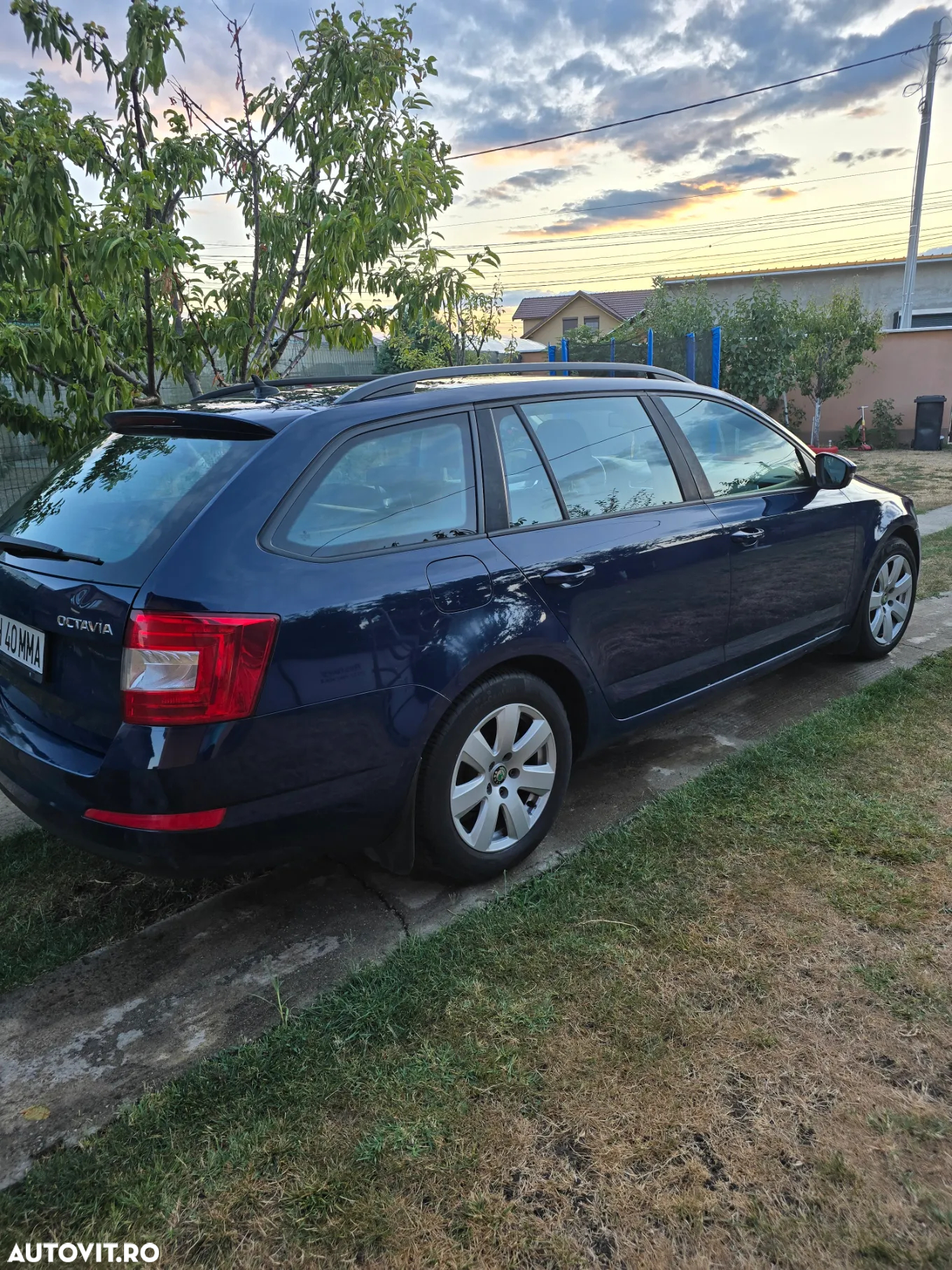 Skoda Octavia 2.0 TDI DSG Ambition - 4