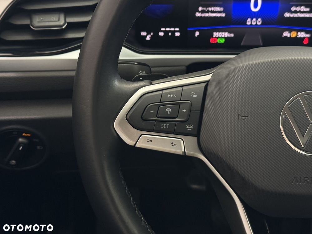 Volkswagen T-Roc - 21