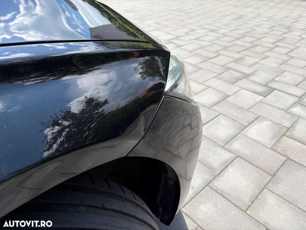 BMW Seria 3 320d Aut. Sport Line - 22