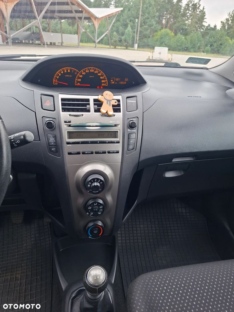 Toyota Yaris 1.33 Active - 8