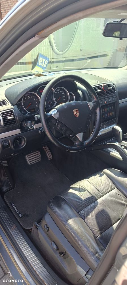 Porsche Cayenne - 18