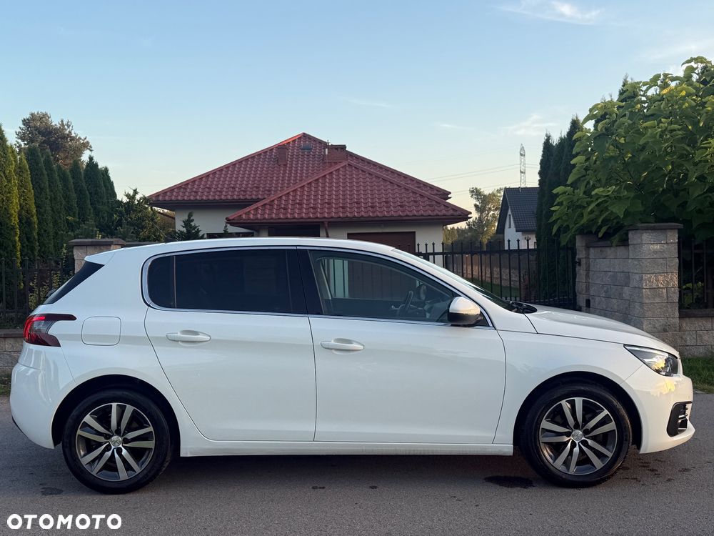 Peugeot 308 1.2 PureTech Allure S&S - 16
