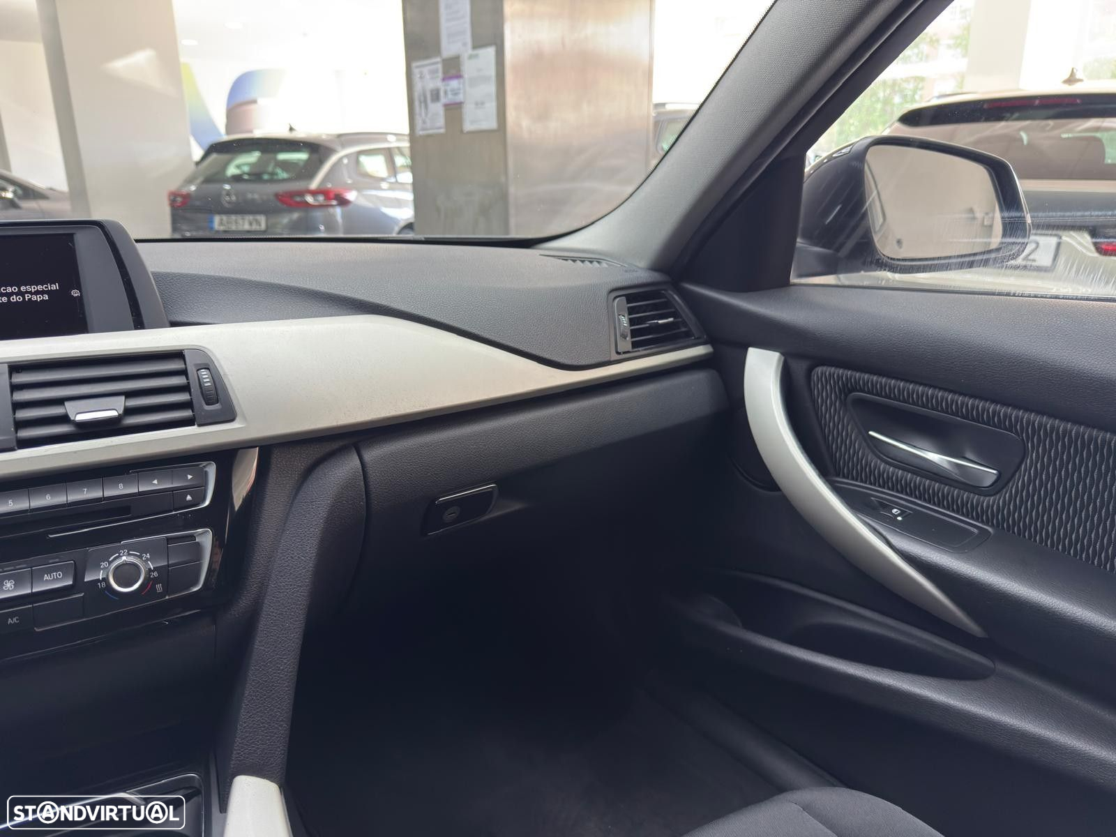 BMW 318 d Line Sport Auto - 41