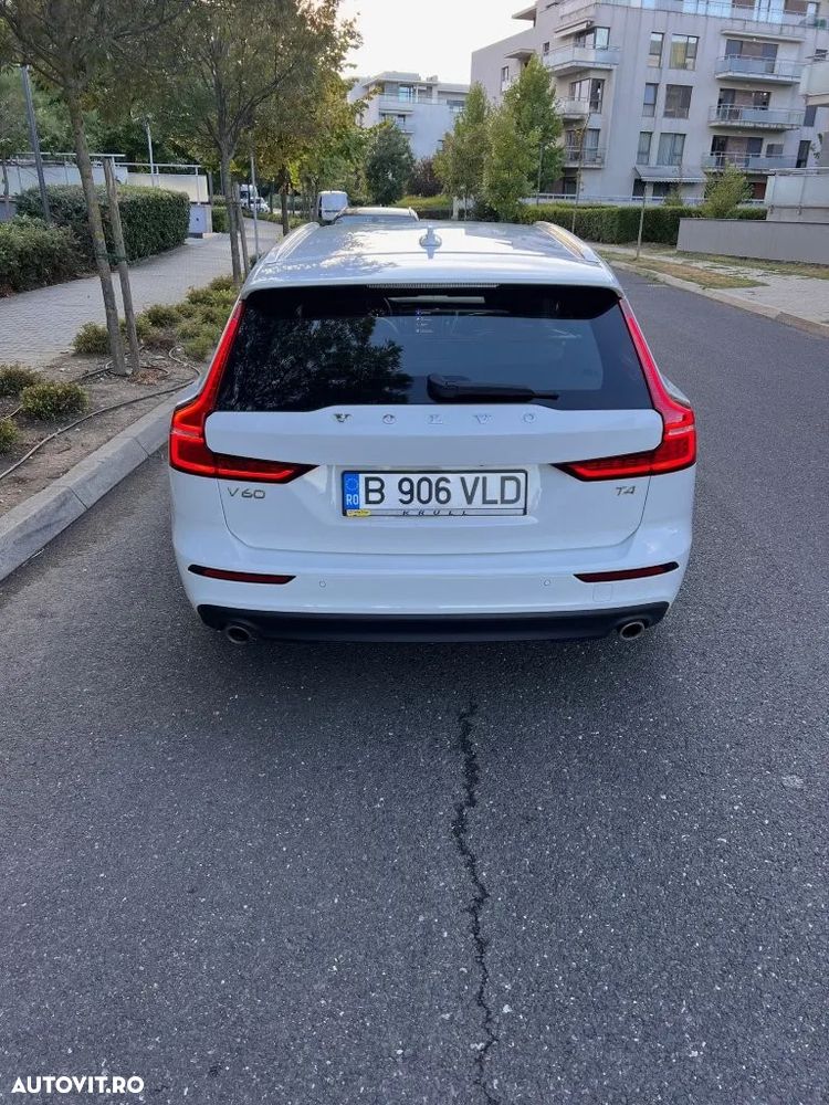 Volvo V60 T4 Momentum - 9