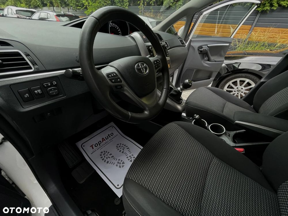Toyota Verso 1.8 Premium 7os EU6 - 19